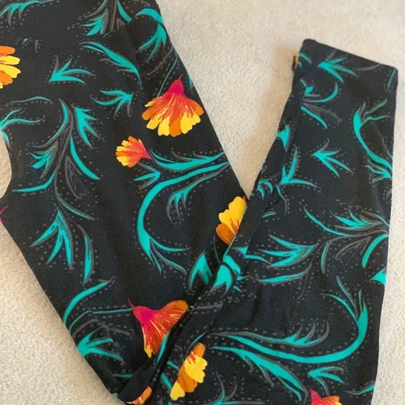 Like NEW LuLaRoe orange flower/dark teal leggings - Picture 3 of 15